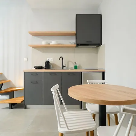 Olive Roots Скала-Рахониу