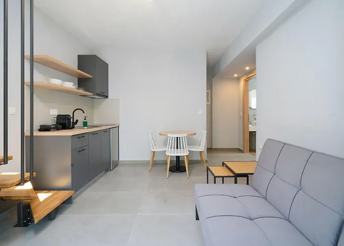 Olive Roots 酒店 *